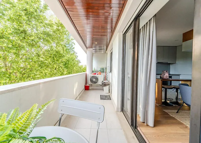 Norton Matos - T2 In The Heart Of By House And People Lägenhet *